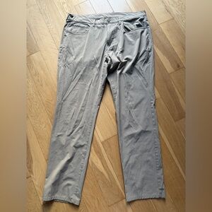 Callaway Men's Light Gray Performance Chinos